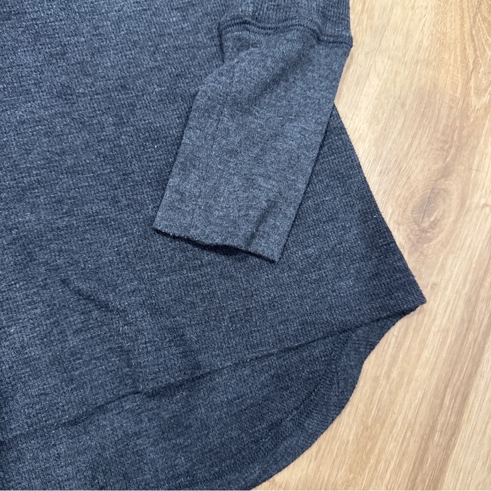 Harley-Davidson Charcoal Gray Long Sleeve Tee with Blue & Silver Logo - Picture 4 of 7